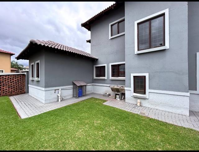 5 BEDROOM HOUSE FOR SALE IN SAVANNAH COUNTRY ESTATE